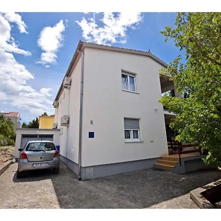 Apartman In Starigrad-paklenica 40050 Starigrad Paklenica