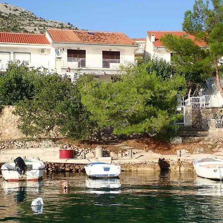 In Starigrad-paklenica 40050 Apartament