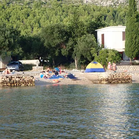 In Starigrad-paklenica 40050 Apartament *