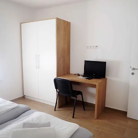 Apartman In Starigrad-paklenica 40050