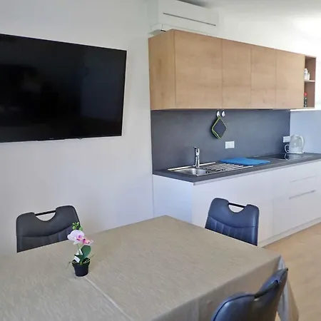 Apartament In Starigrad-paklenica 40050